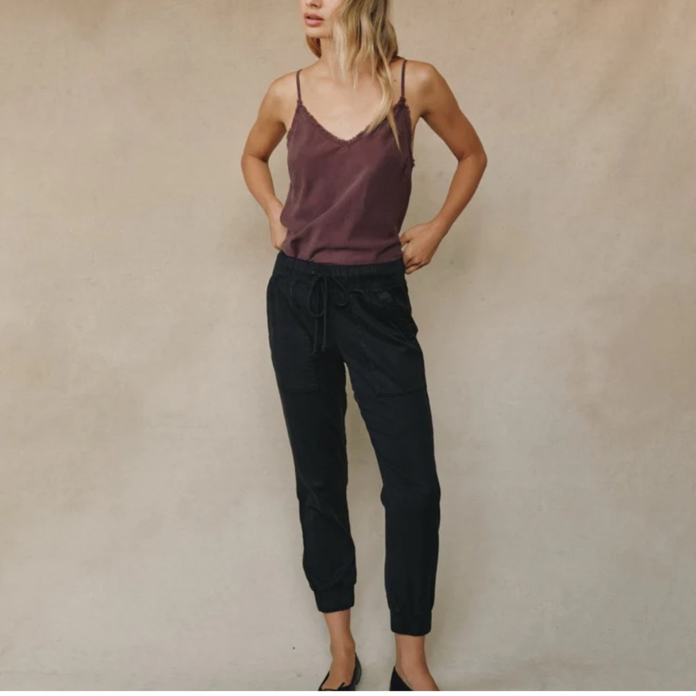 Bella Dahl Classic Black Apparel